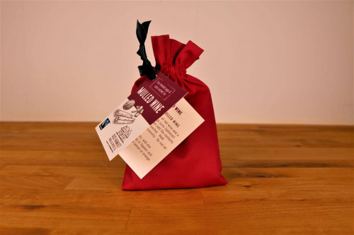 Old Hamlet Fairtrade Sugar and Spice Mulled Wine Red bag, blended and sewn in the UK, from the Steenbergs UK online shop for Mulling wine spices and drink mixes.