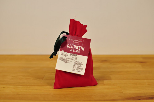 Old Hamlet Gluhwein Spice Bundles in a Red Cloth bag, sewn in the UK, from the Steenbergs UK online shop for mulling spices, blended in the UK.