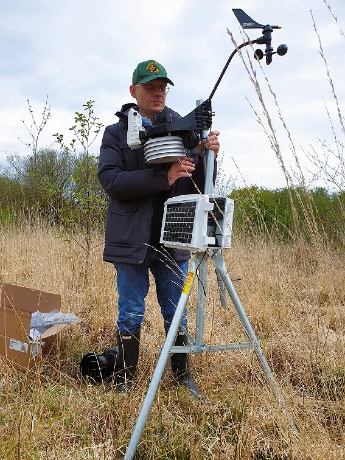 Axel Setting Up Davis Weather Station