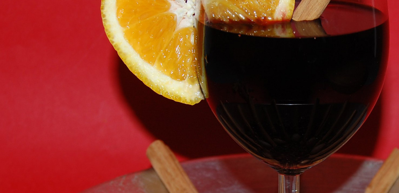 Mulling Wine – Recipes For Mulled Wine Syrup and a Medieval Hippocras