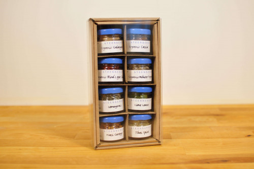 Steenbergs Thai Spices Mini Gift Box, 8 key spices for Thai cooking, from the Steenbergs UK online shop for spice gifts and organic herbs and spices.
