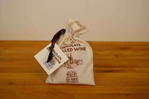 Old Hamlet's Chocolate Mulled Wine in calico bag, 4 sachets in a bag, great gift from the Steenbergs UK online shop for mulling wine spices.