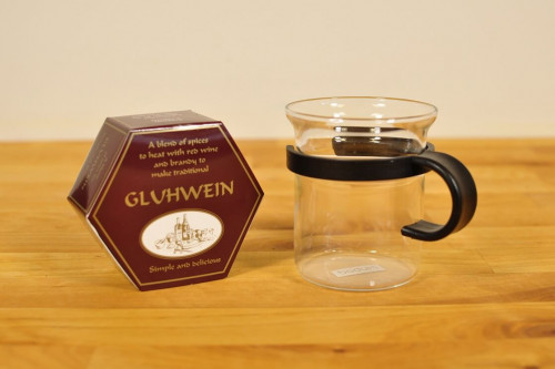 Old Hamlet Gluhwein Spices In Gift Box With Bodum Glass from the Steenbergs UK online shop for gluhwein and mulling wine gifts.