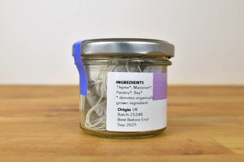 Steenbergs Organic Bouquet Garni muslin pouchettes are hand tied in the UK.