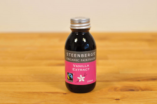 Steenbergs Organic Fairtrade Vanilla Extract , vegan, kosher, sugar free, from the Steenbergs UK online shop for organic fairtrade baking extracts and flavours.
