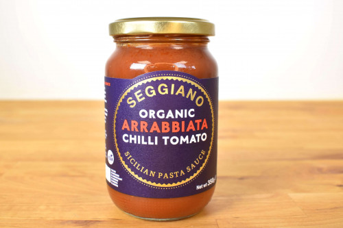 Seggiano Organic Arrabbiata Chilli Pasta sauce is vegan, and without sugar, starch thickeners of flavour enhancers from Steenbergs UK online shop for organic food and ingredients.