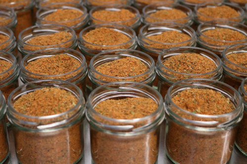 Steenbergs Organic American BBQ spice mix has been created, blended and packed at the Steenbergs UK spice factory.