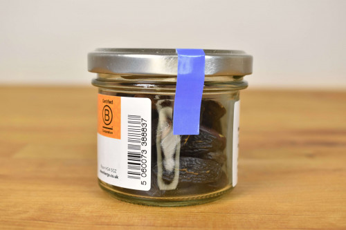 Buy Steenbergs Tonka Beans in Glass Jar from the Steenbergs UK online shop for baking ingredients and herbs and spices.