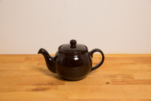 buy Chatsford Brown Betty 4 cup teapot with built in tea infuser from the STeenbergs UK online shop for all things loose leaf tea.