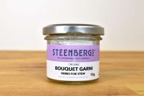 Steenbergs Organic Bouquet Garni, hand tied muslin sachets, available from the Steenbergs UK online shop for organic herbs and spices.