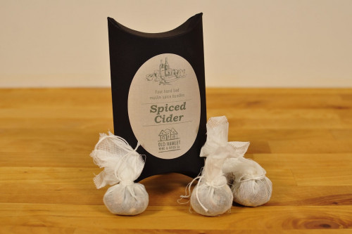 Old Hamlet Spiced Cider Pouchettes - Black Pillow Pack - from the Steenbergs UK online shop for spice mixes for drinks.
