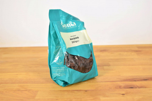 Buy new look Suma Organic Raisins 250g from the UK Steenbergs shop for vegan, plant-based organic food and baking ingredients.
