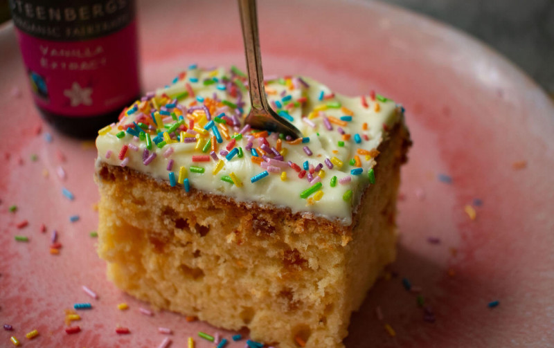 Vanilla Sprinkle Sheet Cake Recipe