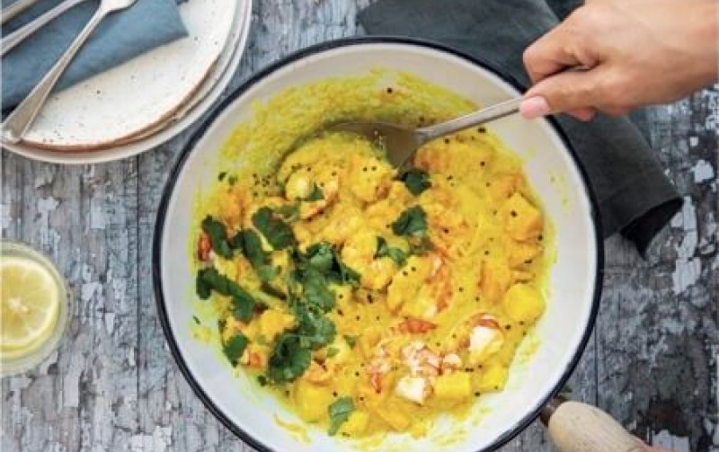 Yellow coconut curry recipe with tiger prawns