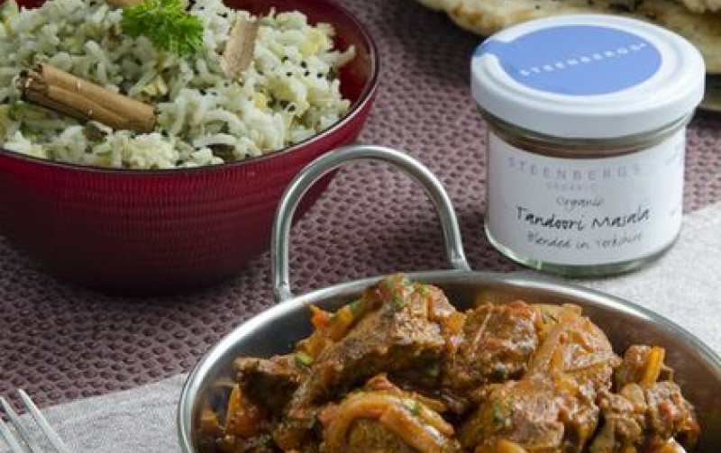 Tandoori Lamb Curry, Scented Rice and Onion Seed Naan Recipe