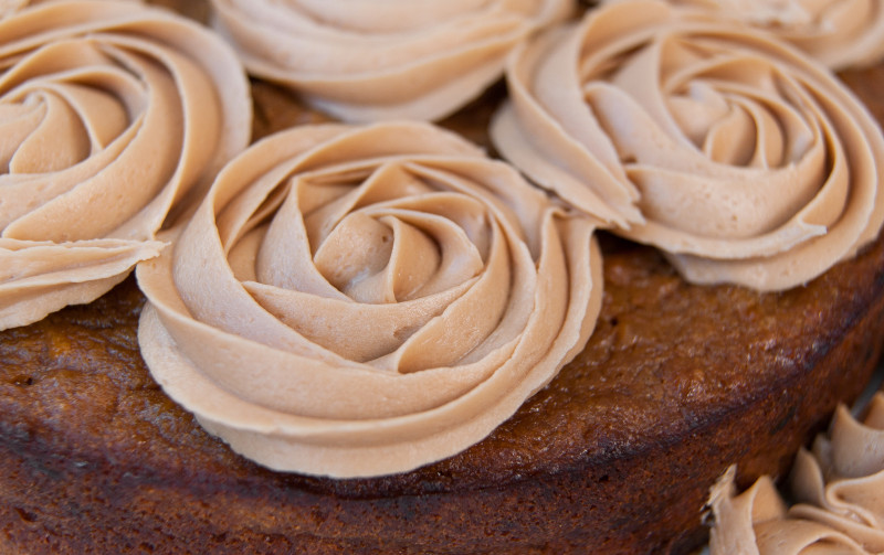 Pumpkin and apricot cake Recipe with rum and coffee icing